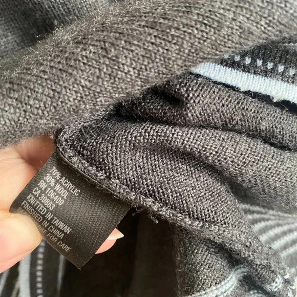 Tahari Wool Blend Short Sleeve Sweater Top - Picture 6 of 8